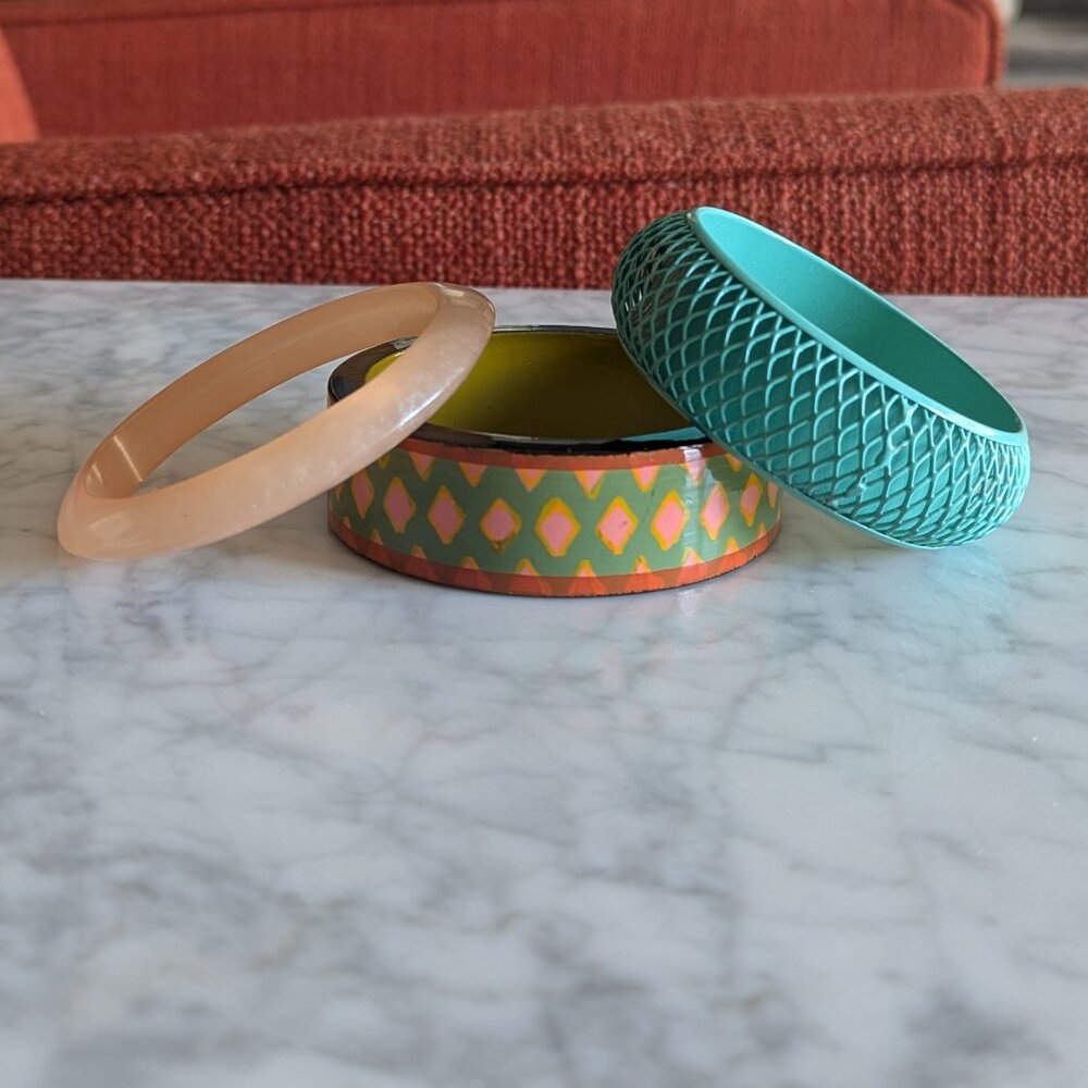 Colorful Bangle Set - Fun & Lightweight - Picture 2 of 7